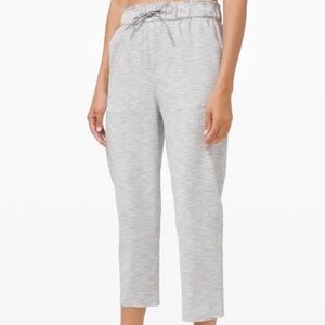 Lululemon Keep Moving‎ Crops